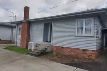 2/16 Cambridge Road, Manurewa