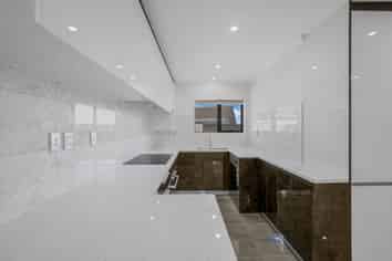 25C Leaver Place, Weymouth