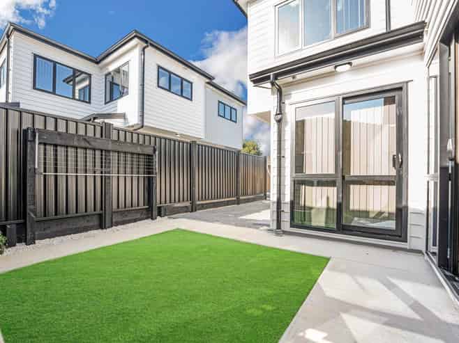 25C Leaver Place, Weymouth