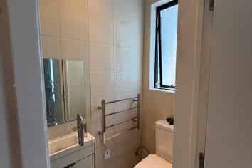 6/1 Kaponga Crescent, New Lynn