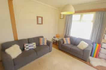 11,13 Birch Street, Tuatapere