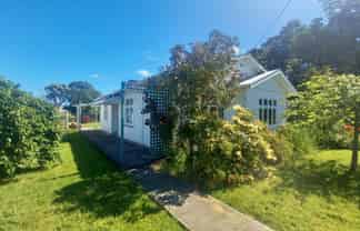 11,13 Birch Street, Tuatapere