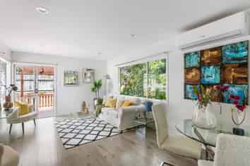 16 Dunraven Place, Torbay