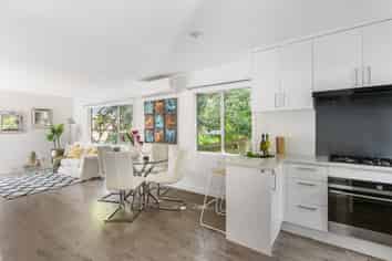 16 Dunraven Place, Torbay