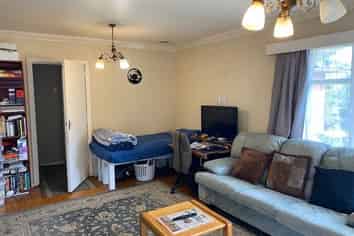 24 Mabey Road, Avalon