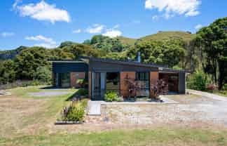 1995 Waimarama Road, Waimarama