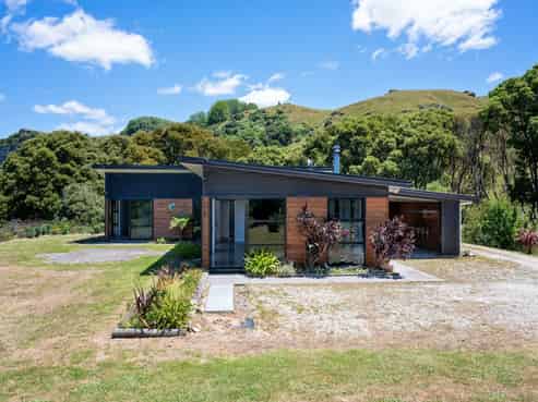 1995 Waimarama Road, Waimarama
