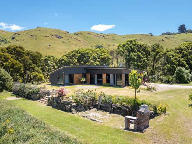 1995 Waimarama Road, Waimarama