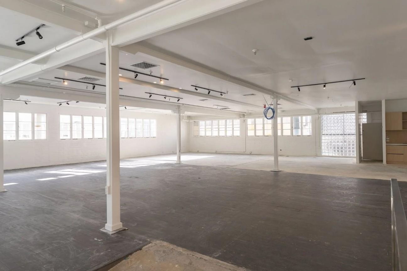 High-Profile Newmarket Retail Opportunity - Widok 2