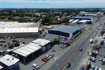 High Profile Showroom, Office or Warehouse