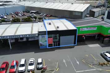 High Profile Showroom, Office or Warehouse