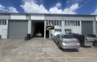 160sqm industrial unit - Pakuranga