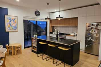 276 Queens Drive, Lyall Bay