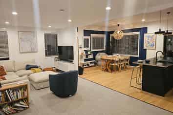 276 Queens Drive, Lyall Bay