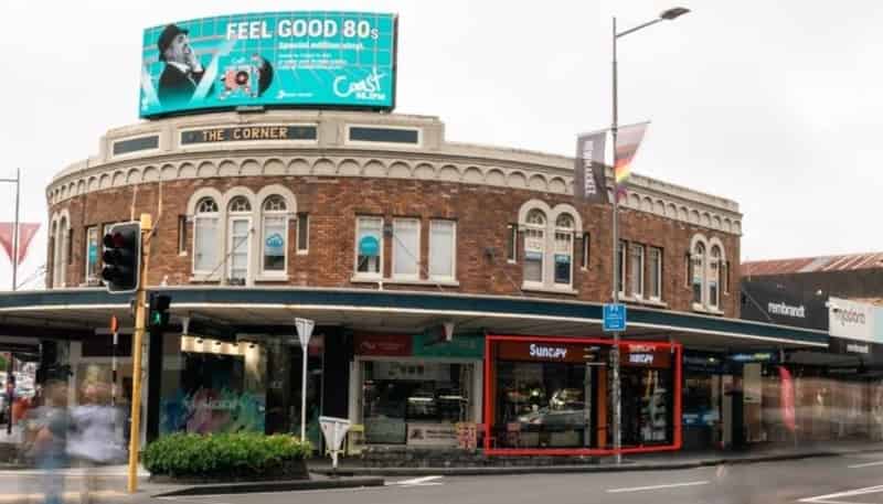  270 Broadway, Newmarket