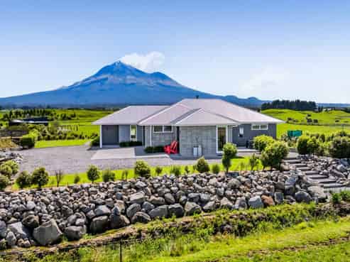 1230 Ihaia Road, Opunake