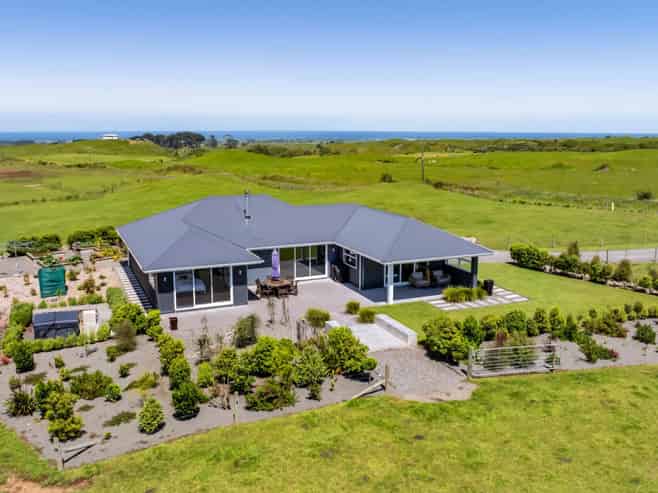 1230 Ihaia Road, Opunake