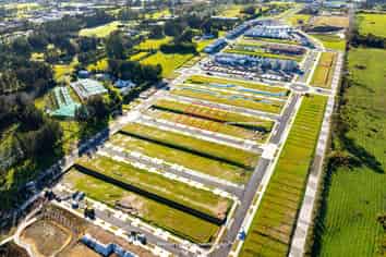 232/132-140 Fred Taylor Drive, Westgate