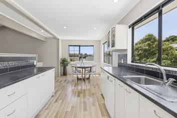 45 Albatross Close, Whitby