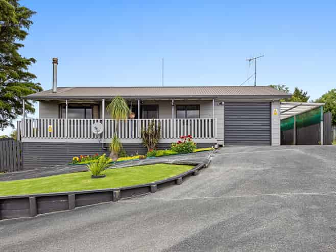 1/63 Rodney Street, Wellsford