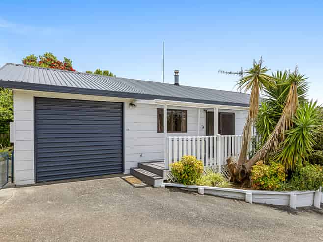 2/63 Rodney Street, Wellsford