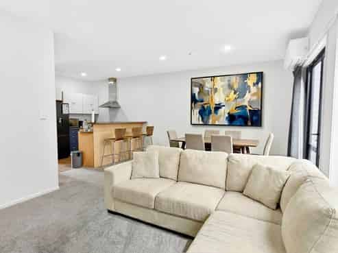 10/11 The Avenue, Albany