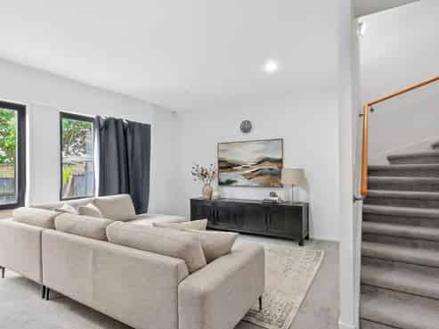 10/11 The Avenue, Albany