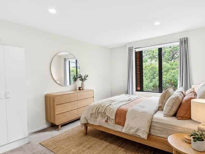 10/11 The Avenue, Albany