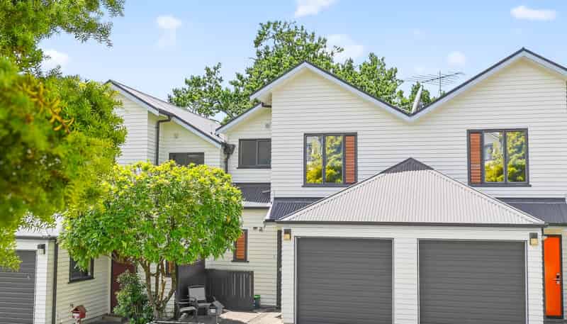 10/11 The Avenue, Albany