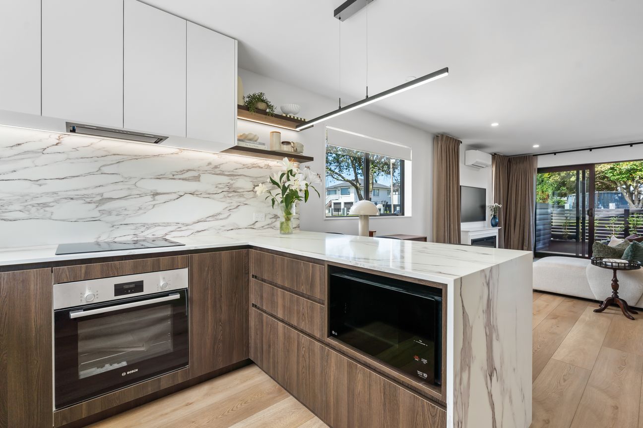 Premium North Facing New Build with a View! – další