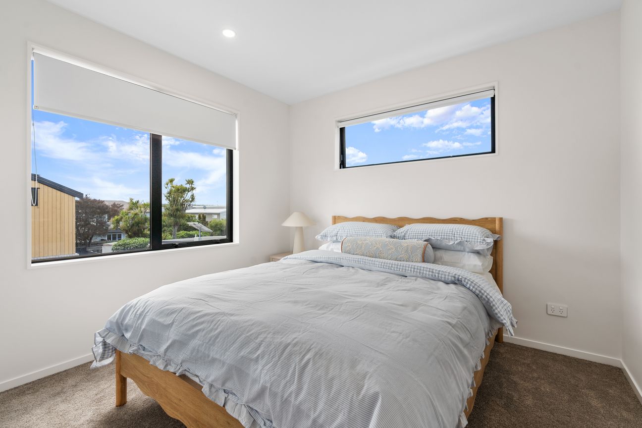 Premium North Facing New Build with a View! – pohled 5