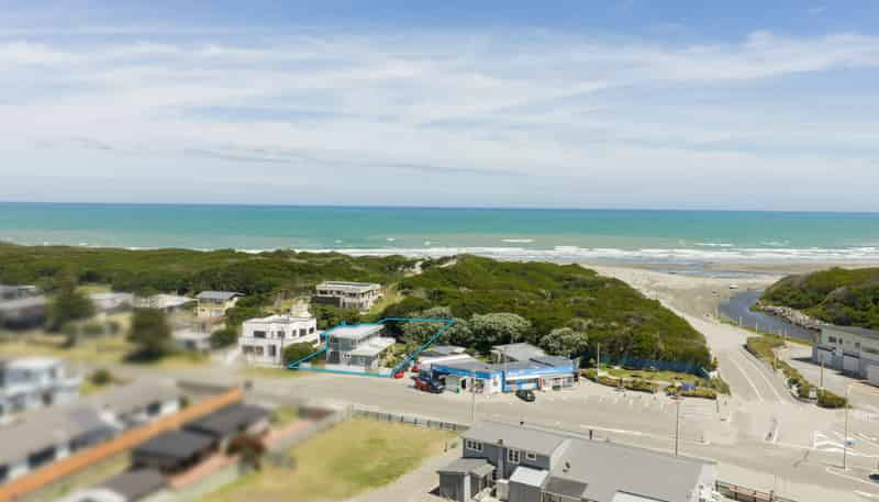 4 Hunia Terrace, Himatangi Beach