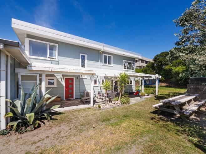 4 Hunia Terrace, Himatangi Beach