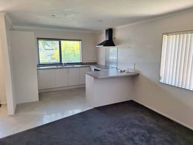 8 Pyramid Place, Glen Eden