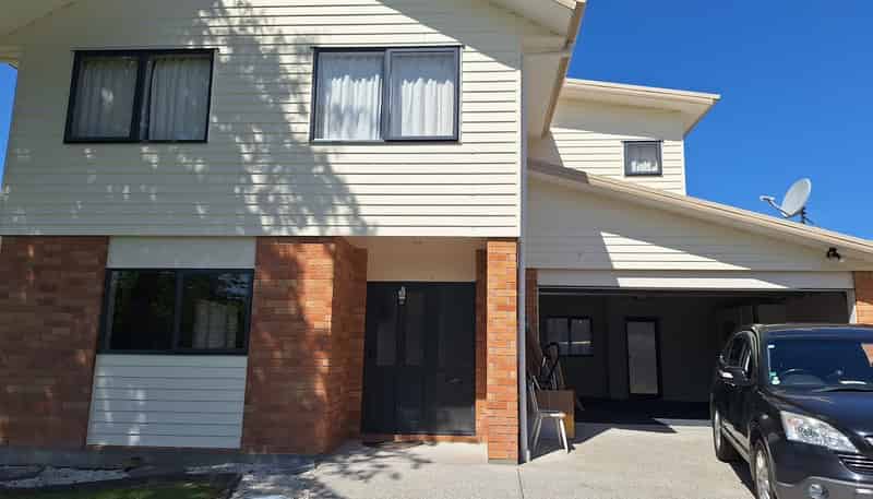 8 Pyramid Place, Glen Eden