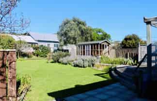 211 The Parade, Island Bay