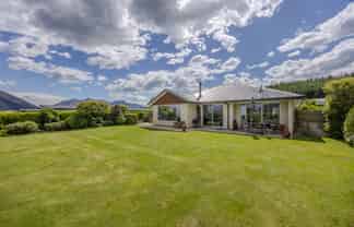 5 Centre Crescent, Wanaka