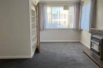 14 Chester Crescent, West End