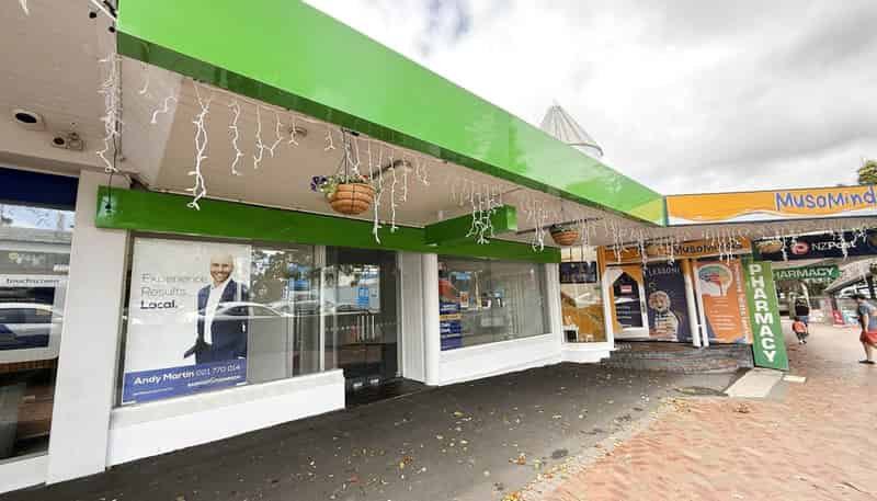 404-406 Titirangi Road, Titirangi
