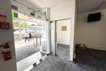 RETAIL OPPORTUNITY IN TITIRANGI VILLAGE
