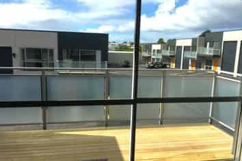 23/45 Karepiro Drive, Stanmore Bay