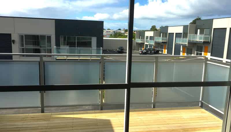 23/45 Karepiro Drive, Stanmore Bay