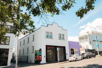 Modern Ground Floor & Mezzanine Space on Howe Street