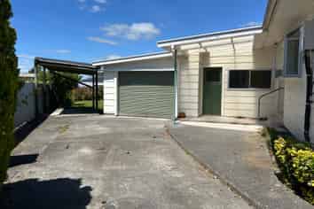 10 Oak Street, Masterton