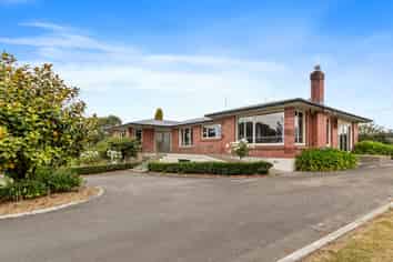 98 Timaru-Pareora Highway, Taiko