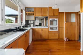 98 Timaru-Pareora Highway, Taiko