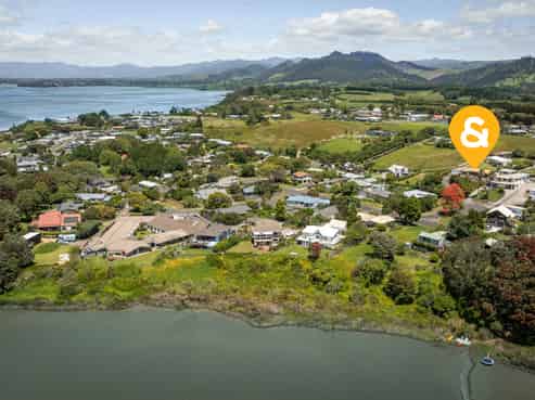 2 Denby Close, Athenree