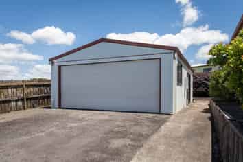 2 Denby Close, Athenree