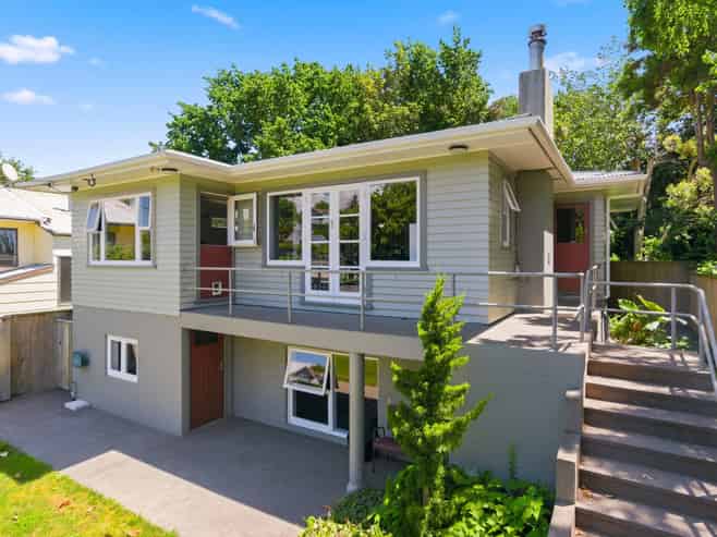 25 Glen Road, Raumati South