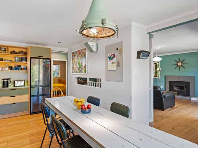 25 Glen Road, Raumati South